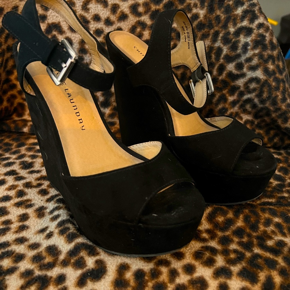 Chinese Laundry high wedge suede black size 8 ankle strap sandals